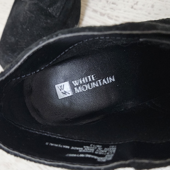 White Mountain suede booties - Picture 3 of 5